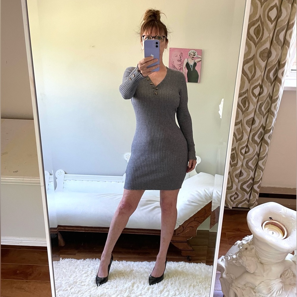 LOVE TREE LONG SLEEVE RIBBED KNIT V NECK DRESS BUTTONS HENLEY STYLE STRETCH